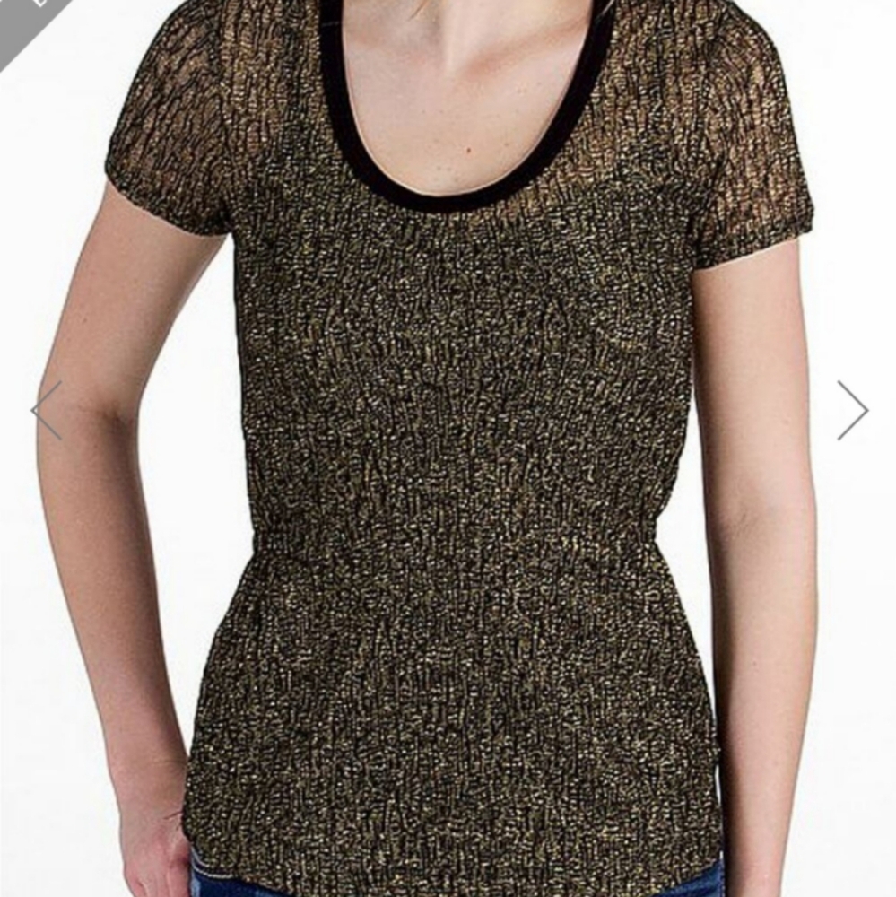 BKE Boutique Buckle Metallic Gold Sheer Shirt Mob Wife Medium